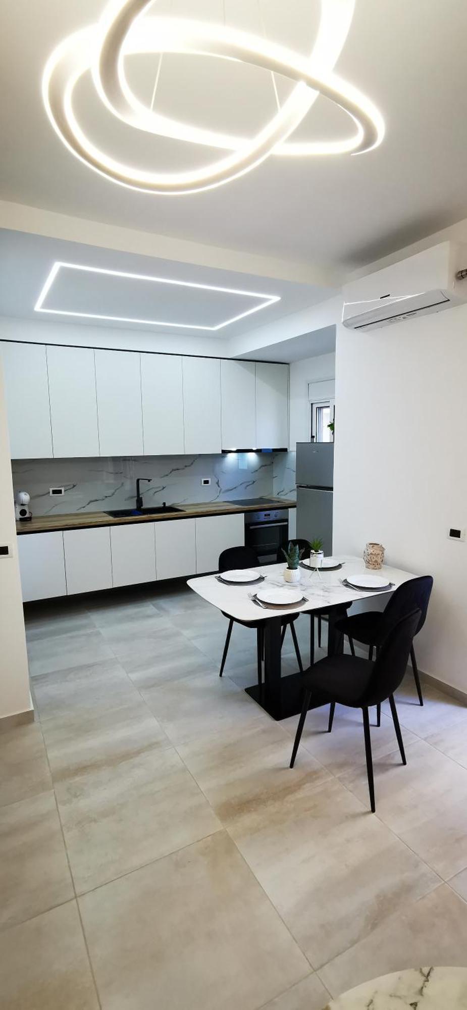 Duplex Lungomare Suites Vlorë Eksteriør billede