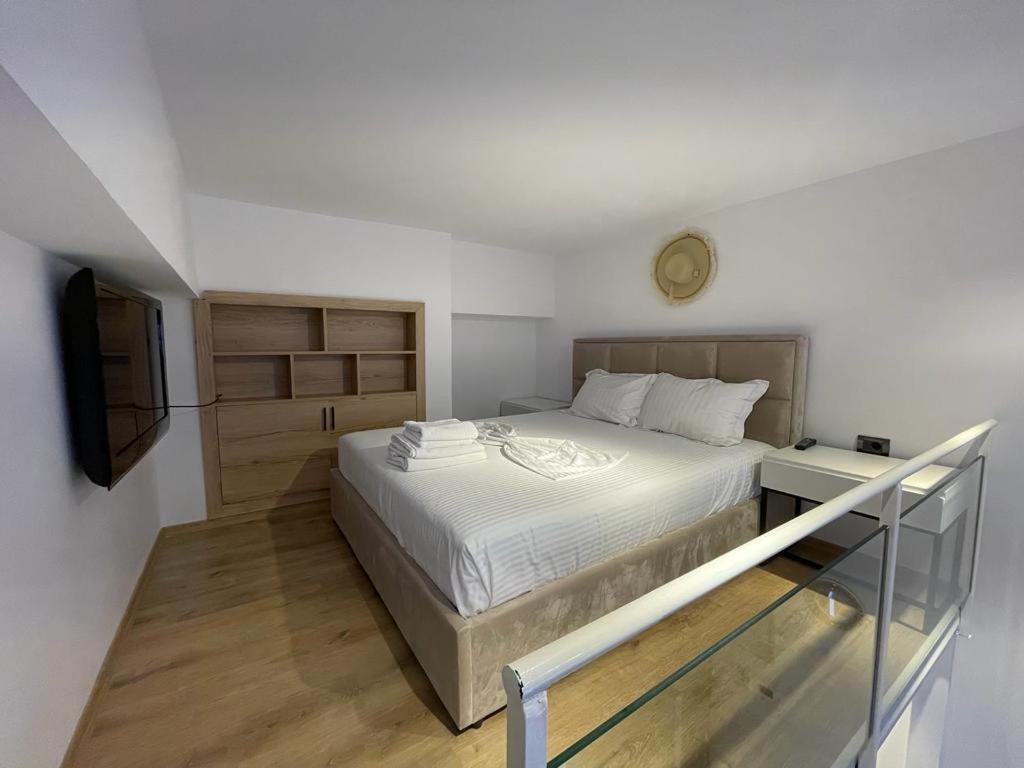 Duplex Lungomare Suites Vlorë Eksteriør billede
