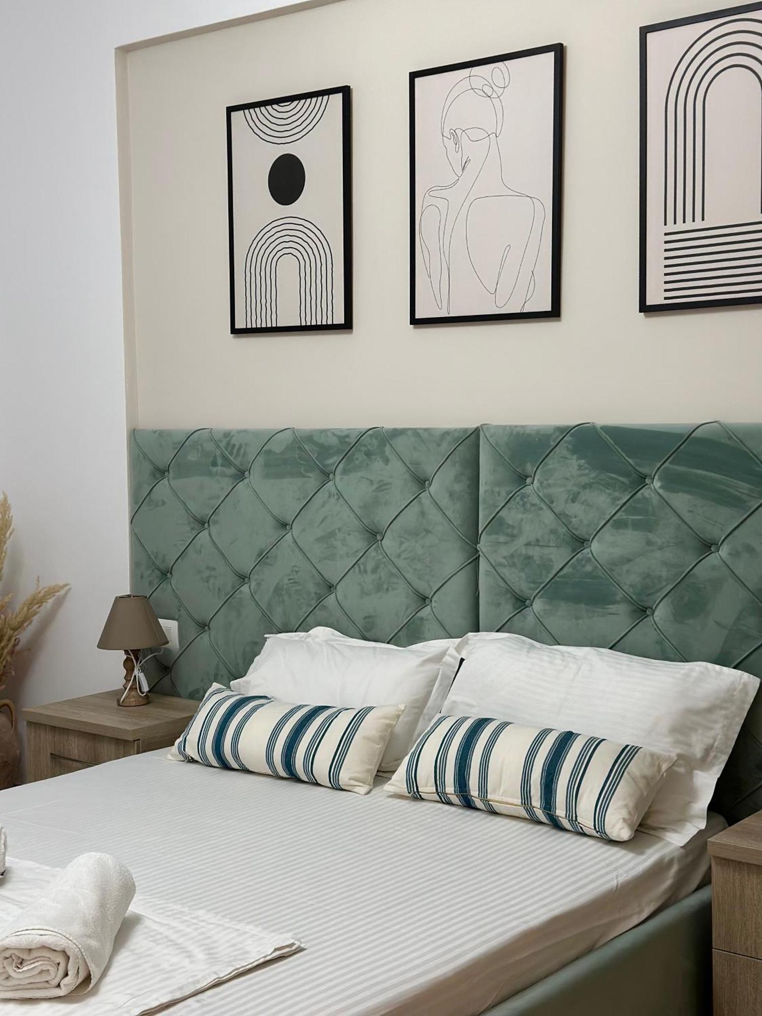 Duplex Lungomare Suites Vlorë Eksteriør billede