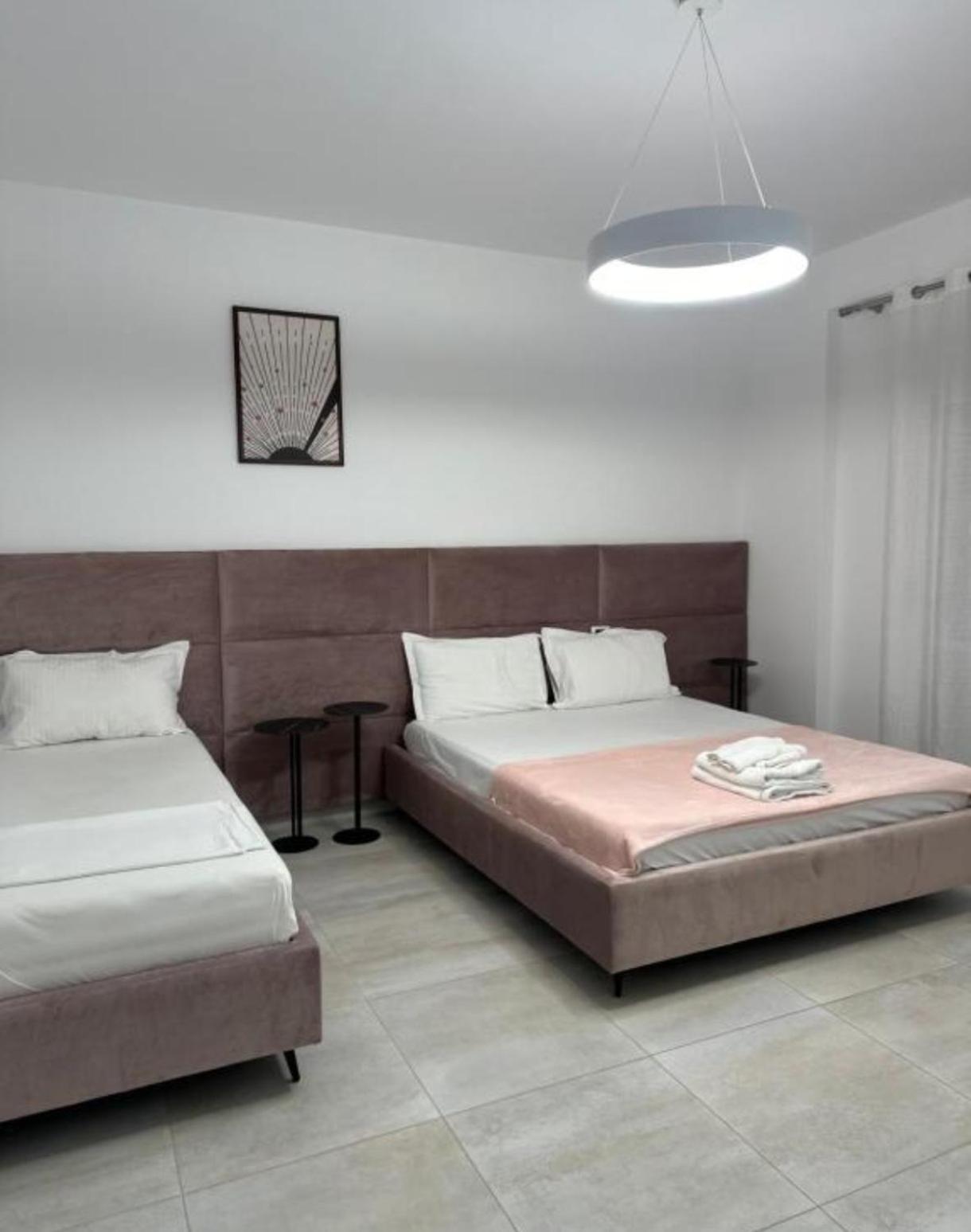 Duplex Lungomare Suites Vlorë Eksteriør billede